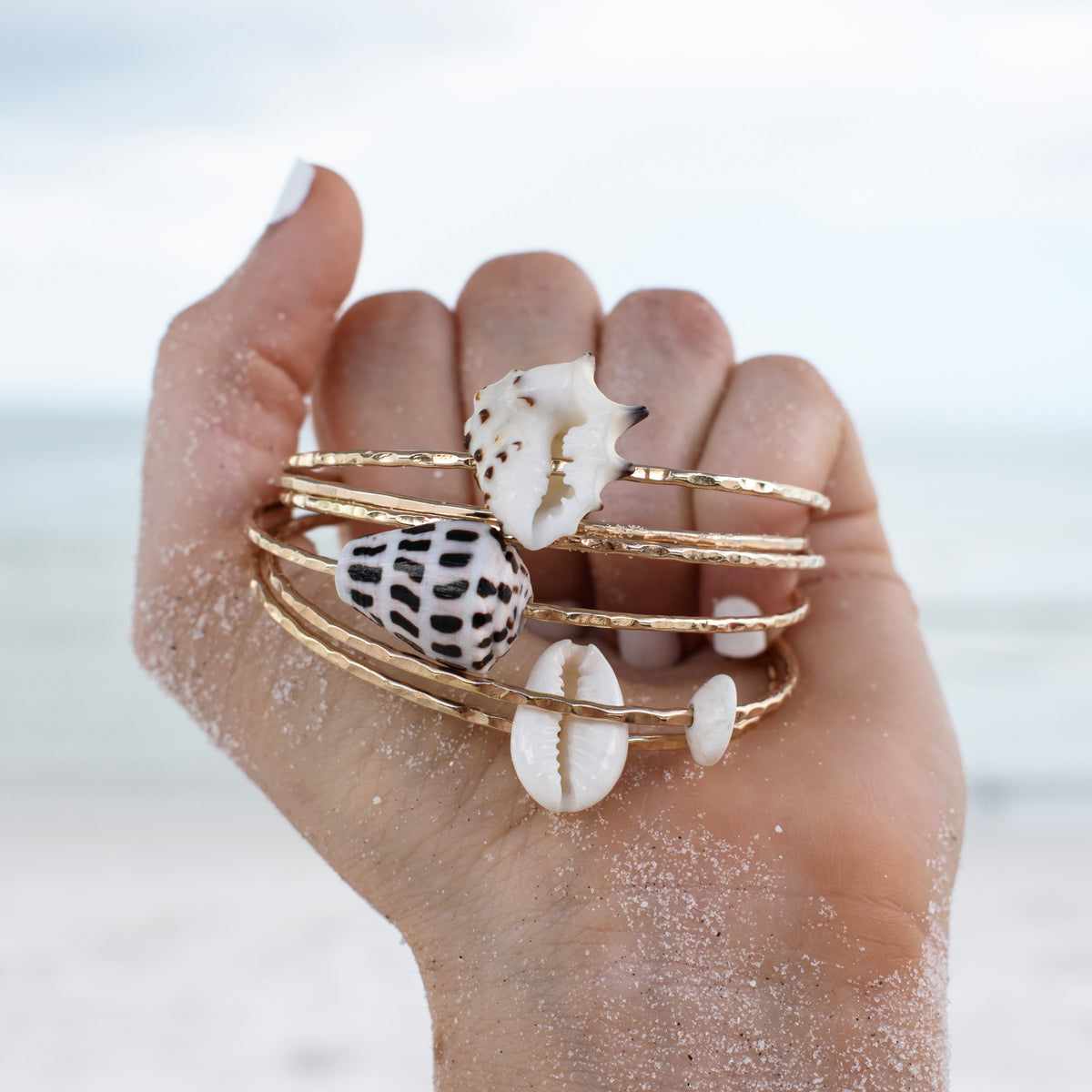 Kona Shell Bangle