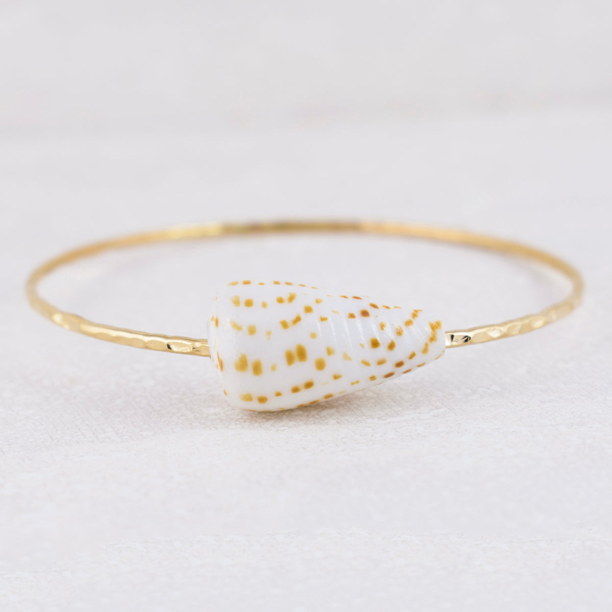 Leilani Shell Bangle