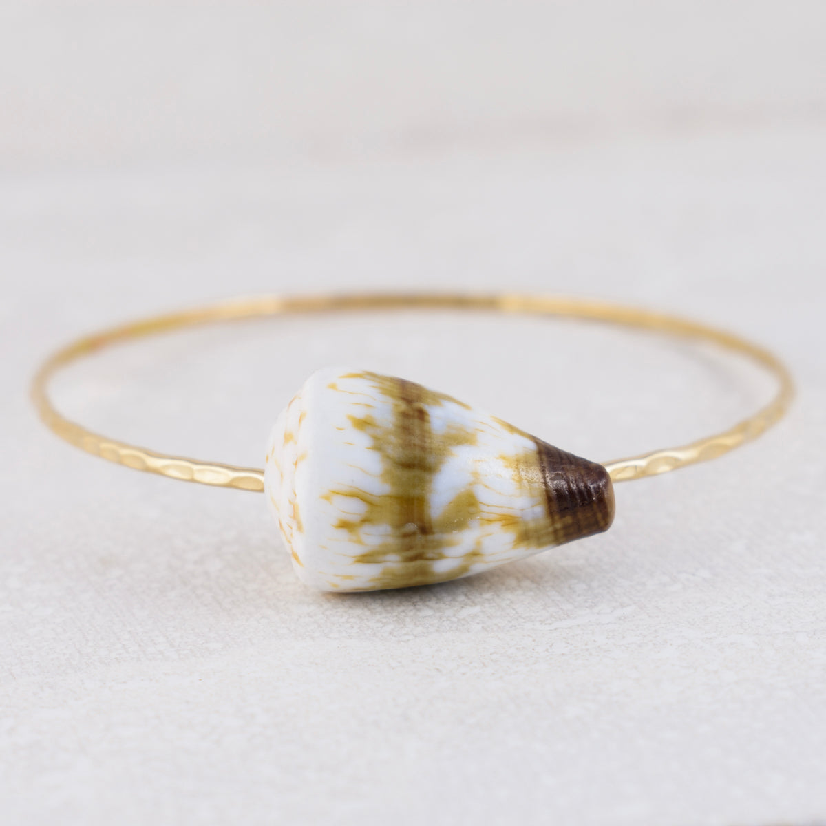 Ho'okena Shell Bangle