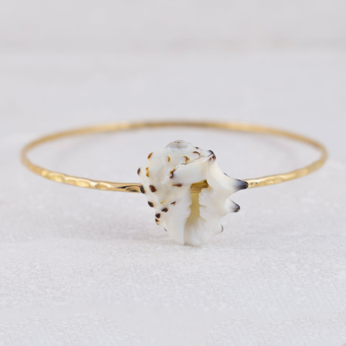 Pohoiki Shell Bangle